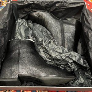 Black Aquatalia Booties Size 6